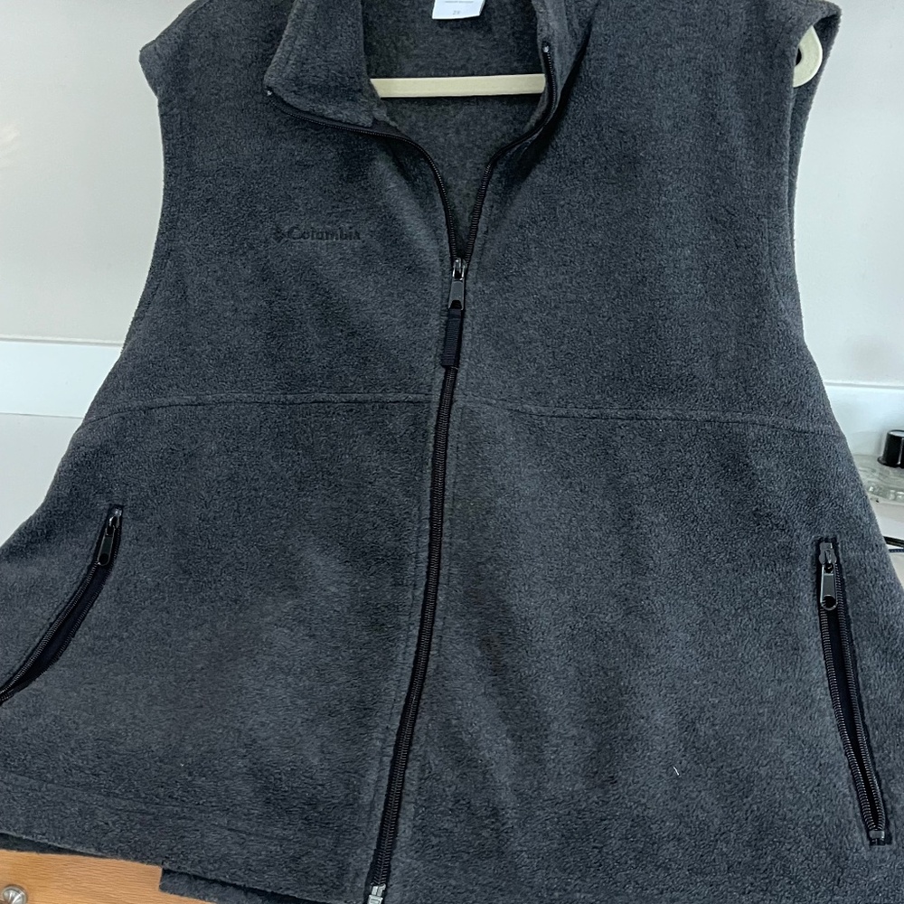 Columbia Vest Size 2X